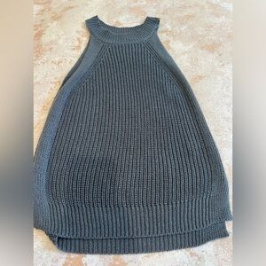 LA MIEL GRAY SLEEVELESS SWEATER SIZE XS